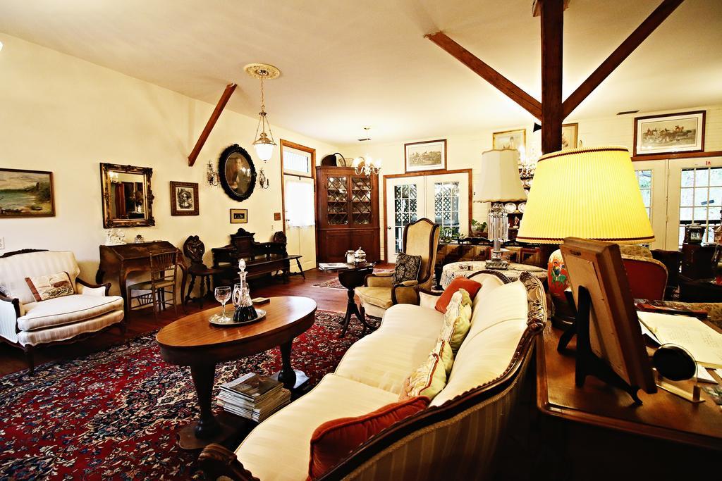 Ebenezer House Bed & Breakfast Burtonsville Экстерьер фото