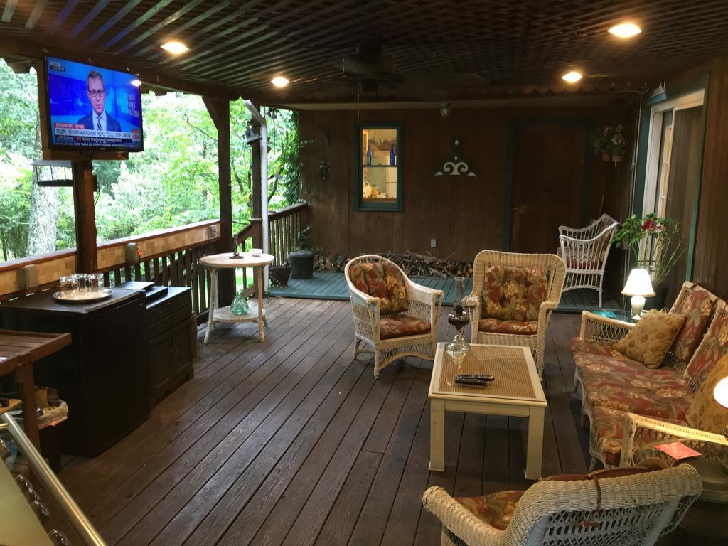 Ebenezer House Bed & Breakfast Burtonsville Экстерьер фото