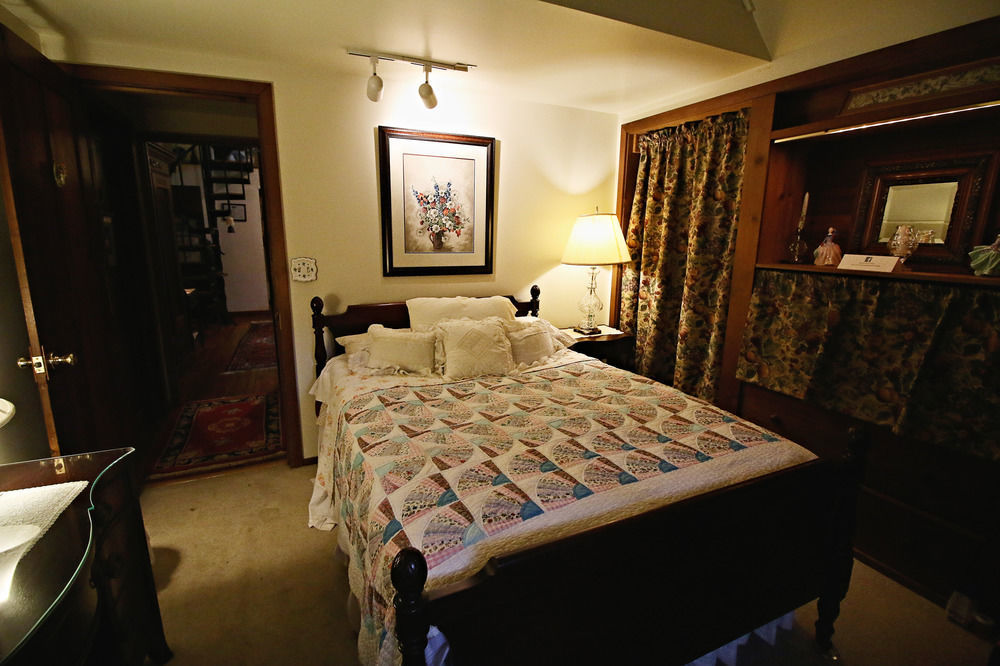 Ebenezer House Bed & Breakfast Burtonsville Экстерьер фото
