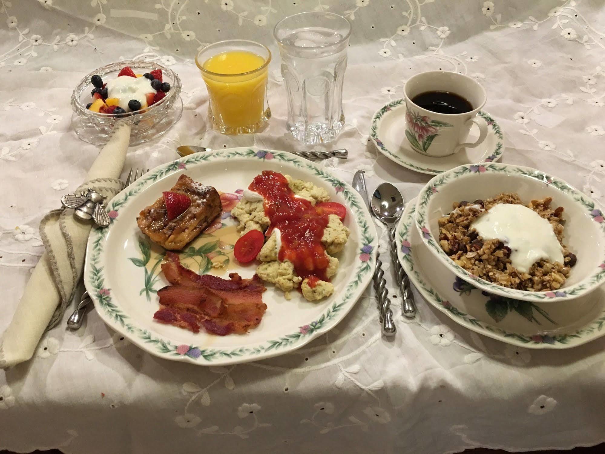 Ebenezer House Bed & Breakfast Burtonsville Экстерьер фото