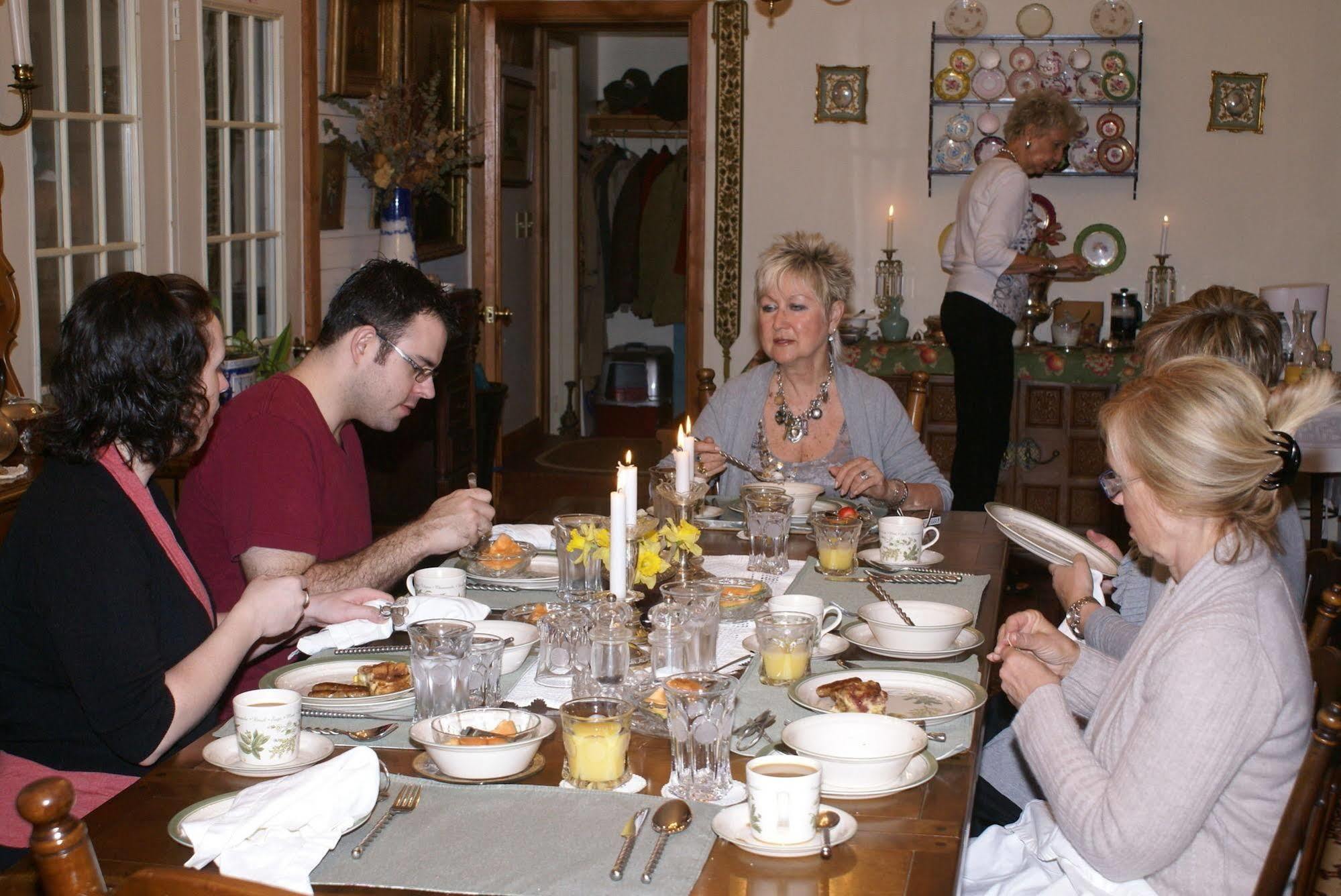 Ebenezer House Bed & Breakfast Burtonsville Экстерьер фото